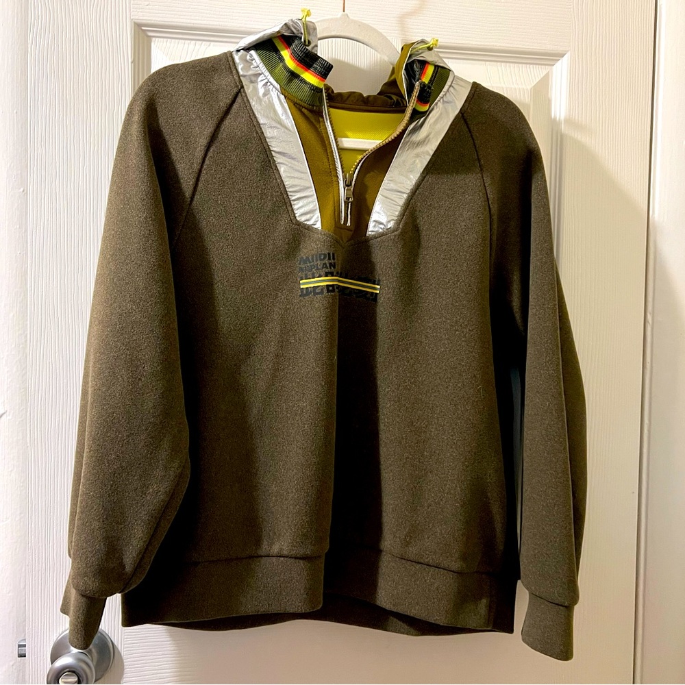 Women sweat shirt